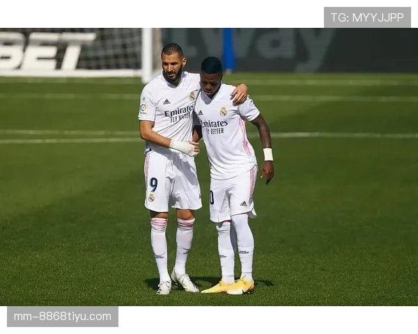 维尼修斯 vs 阿森西奥：主力之争的关键差异