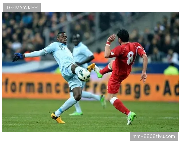 接管中场的波格巴直塞撕破对手后防线本赛季更偏组织