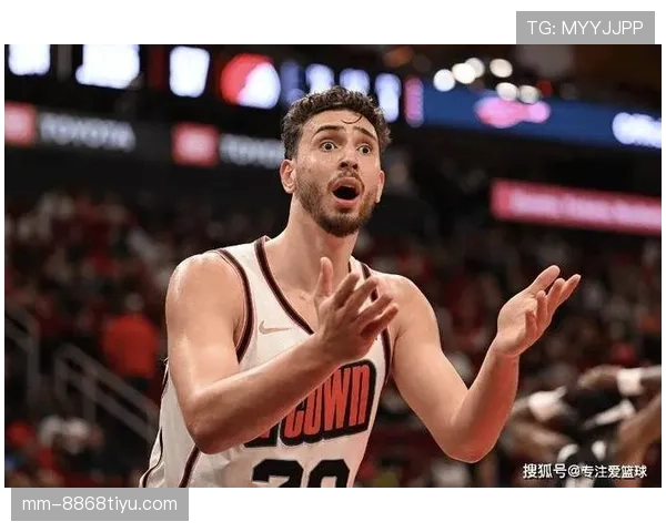 申京挡拆制造错位助攻提升进攻多样性明显优于赛季初