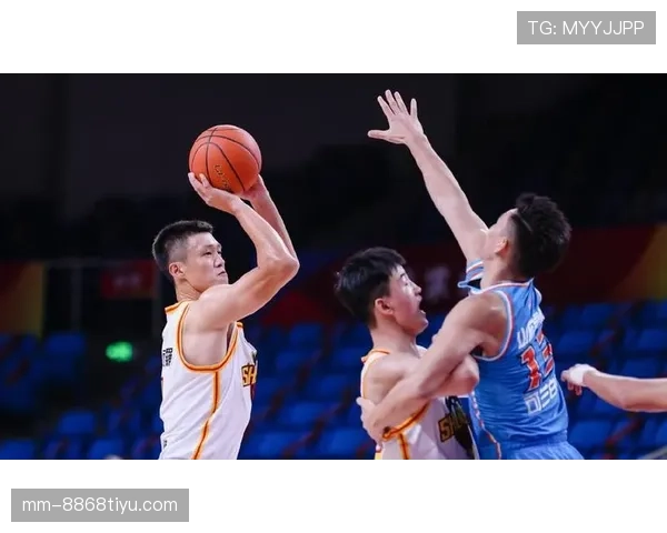 篮球规则详解：身体接触容忍度的判定标准与尺度解析